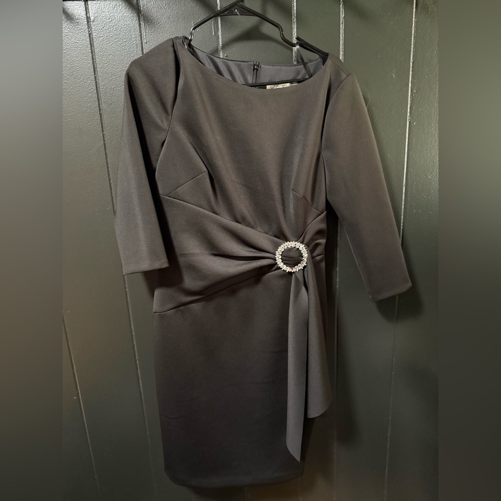Elegant Black Dress with Rhinestone Detail